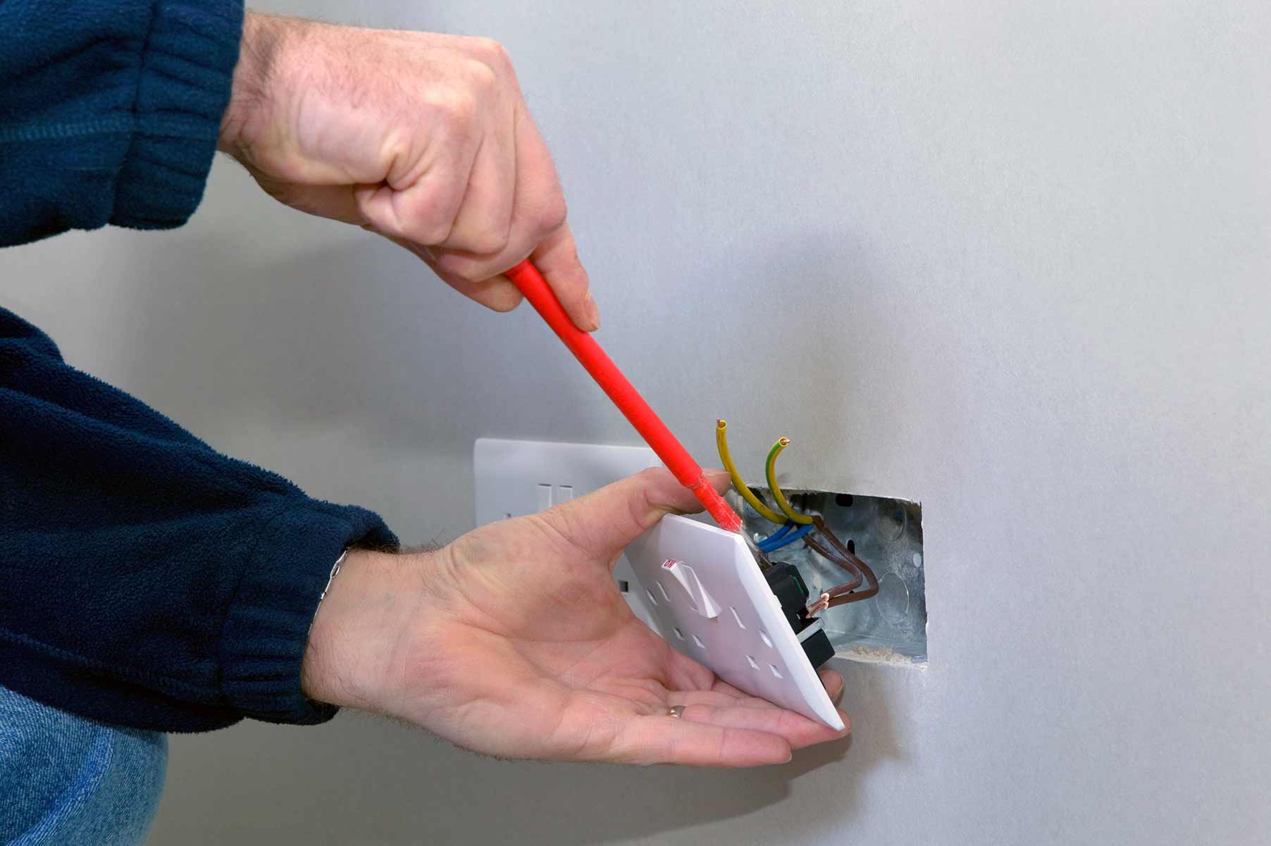 Our electricians can install plug sockets for domestic and commercial proeprties in Hartlepool and the local area. 